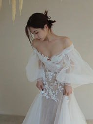 Liz Martinez wedding dress and evening dress in Hong Kong | The Wedding Gown