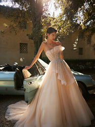 Alon Livne White | wedding dress and evening dress in Hong Kong | The Wedding Gown | 