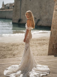Berta Priveé | wedding dress and evening dress in Hong Kong | The Wedding Gown